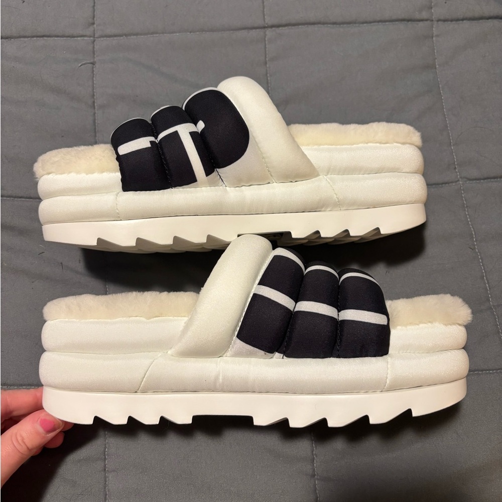 UGG Treadlite White Chunky Platform Slides Women’s Size 8 - Picture 7 of 8